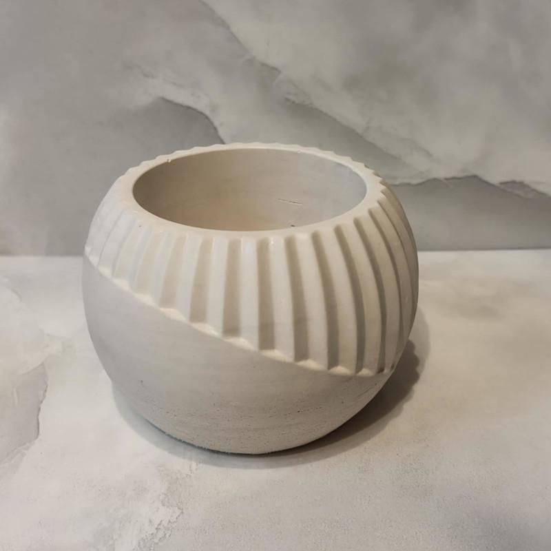 Átlós csíkos kaspó