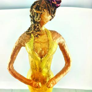 Alkotóművészet - Elegáns Hölgy