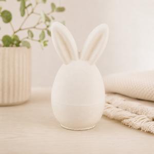 Füles tojás kerámiapor figura – natúr