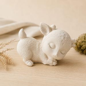 Kuporodó őzike kerámiapor figura – natúr