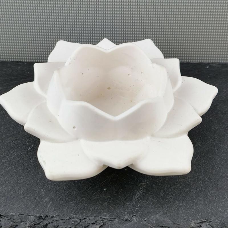 Lótuszvirág mécsestartó