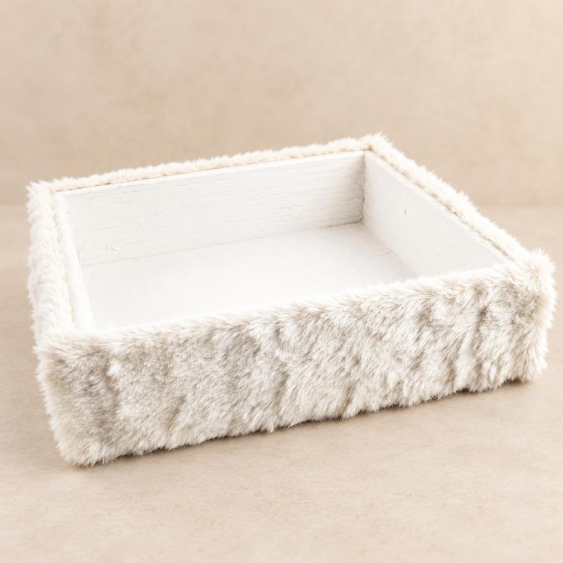 ReLioFi rövidszőrű műszőrme szalagos box – fehér, 21 × 20 × 6,5 cm