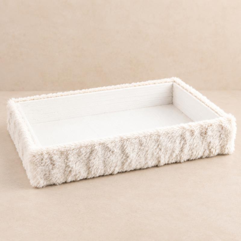ReLioFi rövidszőrű műszőrme szalagos box – fehér, 30 × 20 × 6 cm