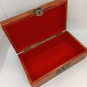 Fa ékszerdoboz-cseresznyefa tűzzománc képpel