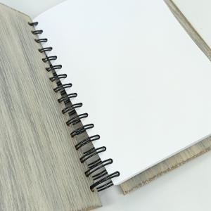 Fa könyv-tűzzománc- erdei patak