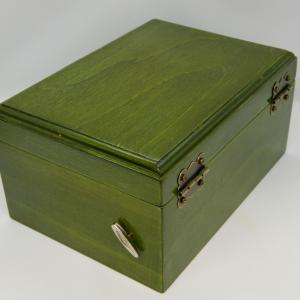 Zenélő ékszeres doboz