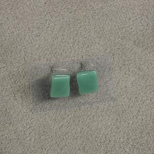 Zöld pici üveg fülbevaló