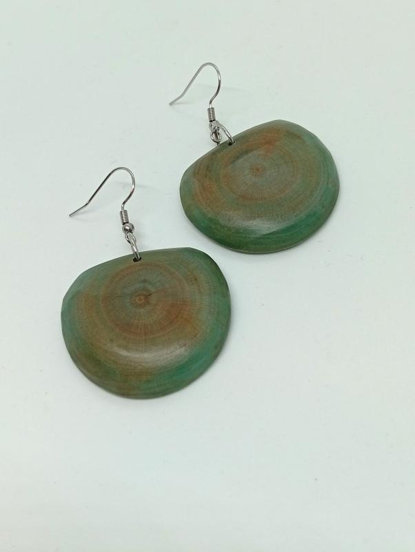 Fa fülbevaló olajzöld