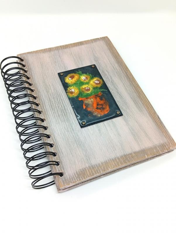 Fa könyv-tűzzománc csendélet