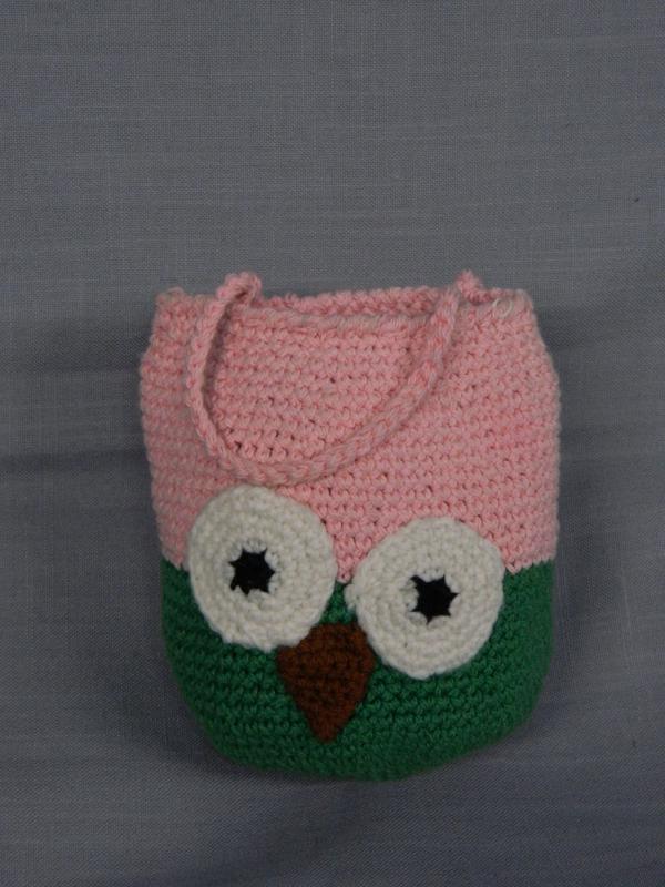 Horgolt lányka kistáska