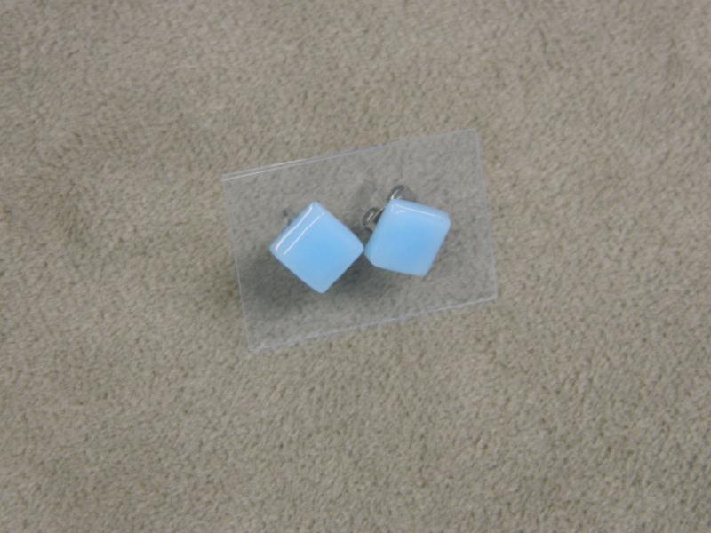 Kék pici üveg fülbevaló