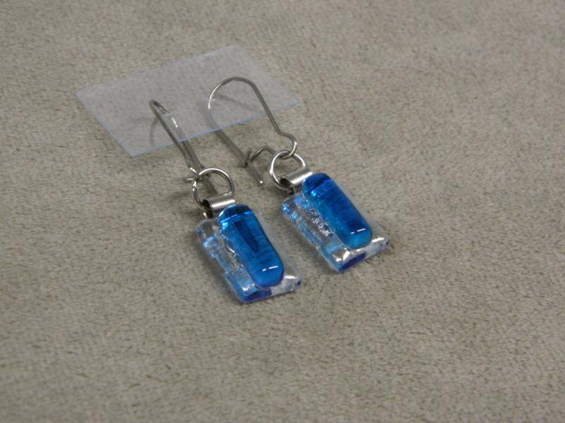 Kék üveg fülbevaló