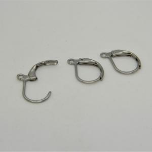 Acél fülevaló francia