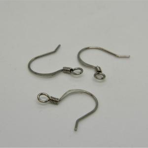 Acélfülbevaló alap lapított