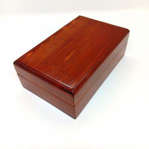 Fa ékszerdoboz-hagyományos