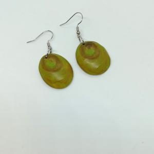 Fa fülbevaló -olivás zöld