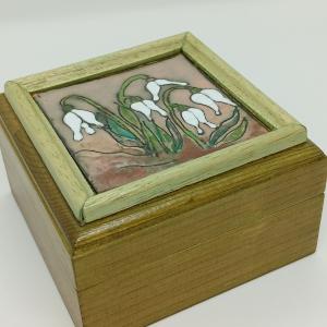 Hóvirág fa ékszerdoboz -tűzzománc képpel
