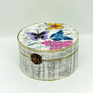 Kerek pillangós kincses doboz