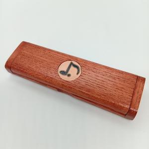 Tölgyga tolltartó -tűzománc díszítéssel Hangjegy