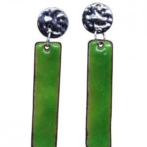 Zöld, geometrikus fülbevaló