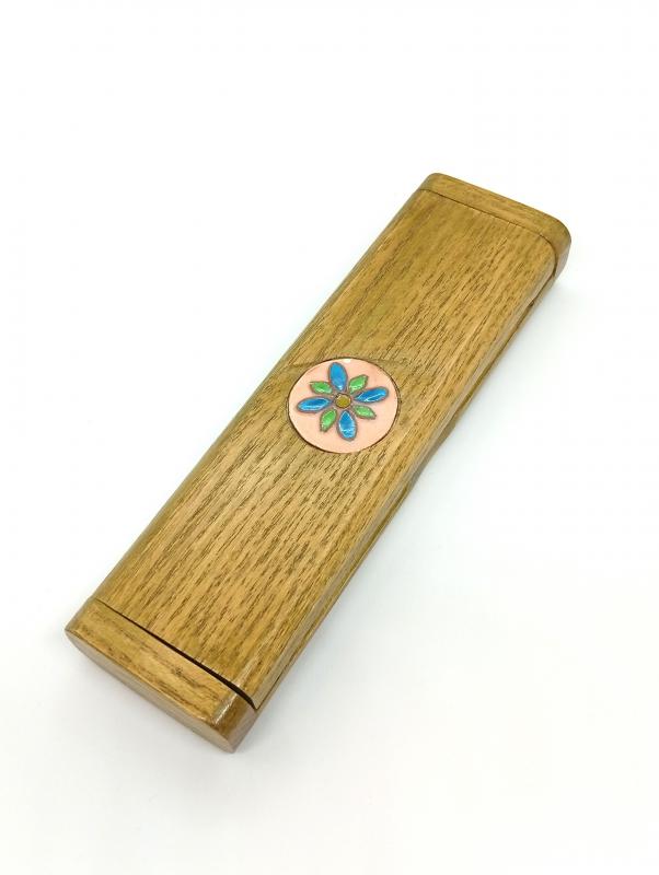 Tölgyga tolltartó -tűzománc díszítéssel-kis virág