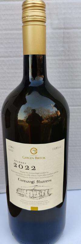 Cserszegi fűszeres 2022, félédes, magnum