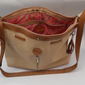Krémszínű-barna bőr válltáska Expedition S 002