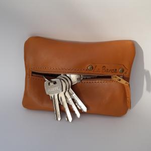 Mustársárga bőr cipzáros kulcstartó Chiavi 006
