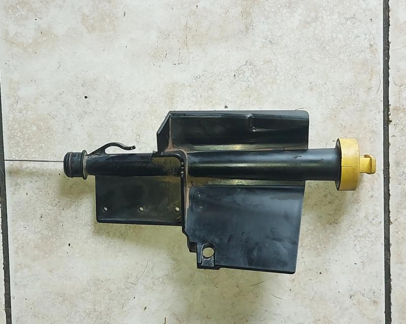 Briggs 15.5 Le I/C OHV motor olajbeöntő / nivópálca