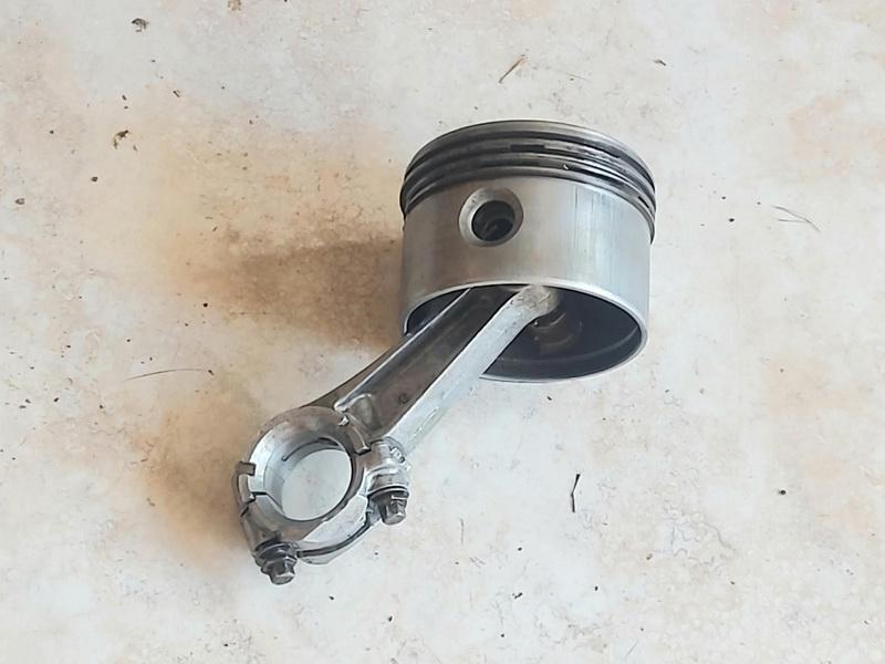 Briggs 4 Le motor dugattyú komplett + hajtókar ( 70.6mm )