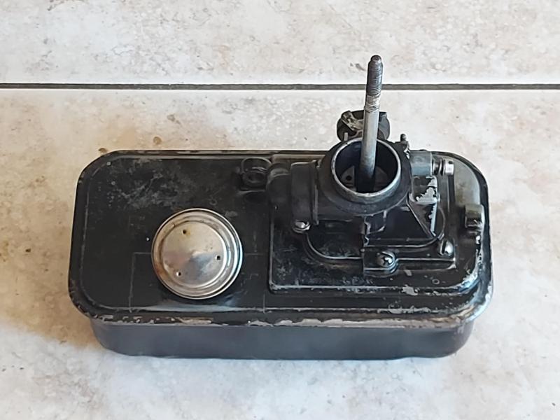 Briggs 4 Le motor komplett benzintank ( karburátorral )