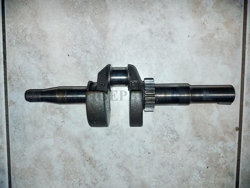 Briggs Quantum motor főtengely ( 256mm )