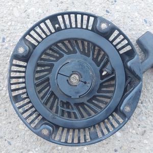 Briggs 10 / 12 / 14  Le vízszintes tengelyű motor berántó szerkezet ( műanyag füles )