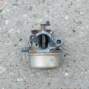 Briggs 3,5 le motor komplett karburátor ( régi kocka tankos motor )