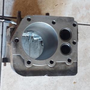Briggs 4Le motor üres henger ( 70.6mm )