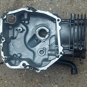 Briggs 850 OHV motor henger ( üres )