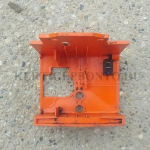 Oleo-Mac 935X láncfűrész burkolat ( gyújtáskapcsolóval )