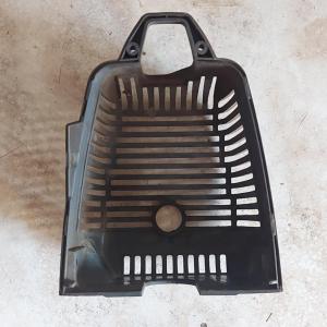 Oleo - Mac Sparta 25 / 250 fűkasza kipufogó védőburkolat ( régi tipus )