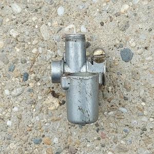 Solo 410 motoros háti permetező karburátorház ( üres )