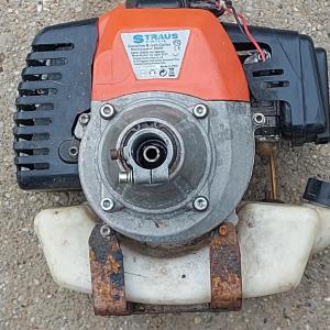 Straus / Demon stb. kínai fűkasza motor hiányos ( alkatrésznek )