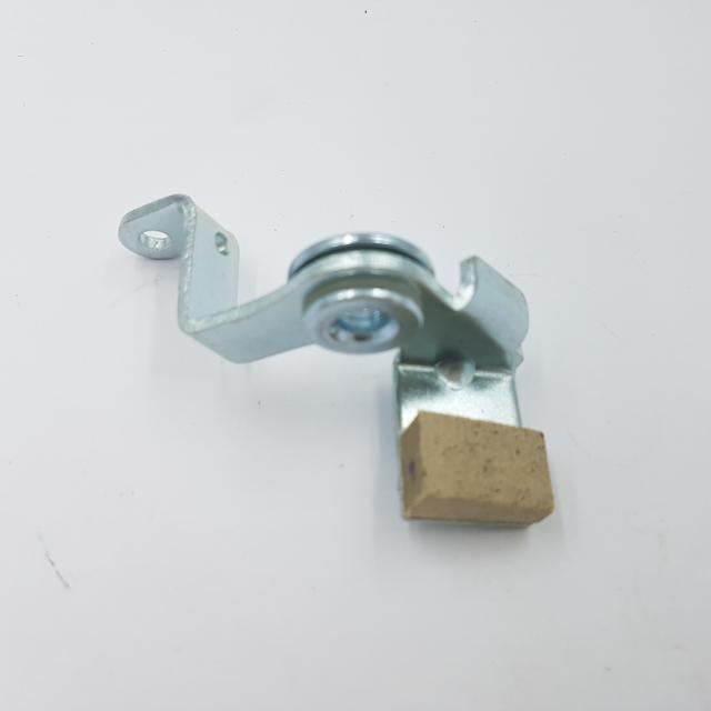 Fullas D150 motor lendkerékfék