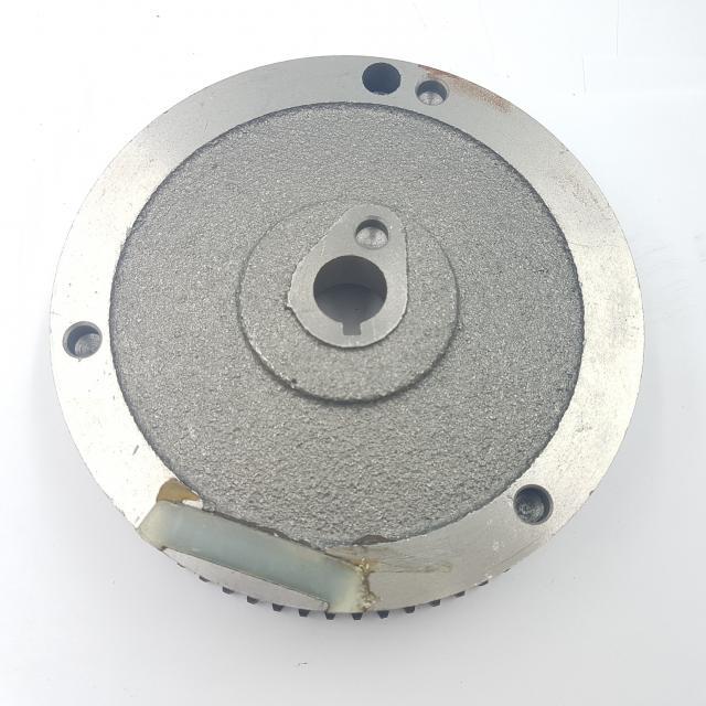 Fullas D170 motor lendkerék