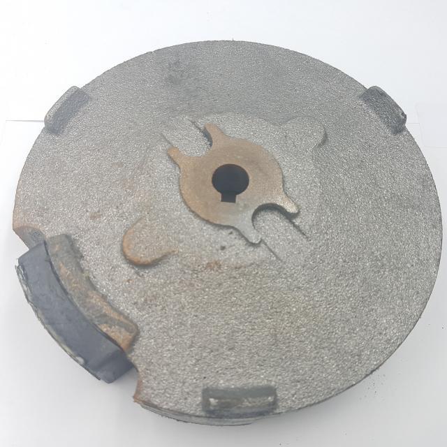 Fullas W80F motor lendkerék