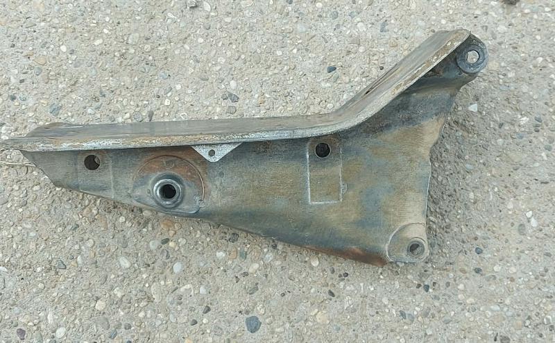 Honda F 400 kapálógép motortartó