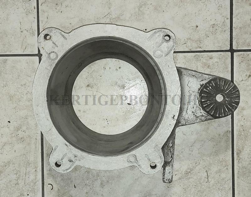 KF-04 / Rex-Max kapálógép kuplungház ( 8 Le Briggs motorhoz )