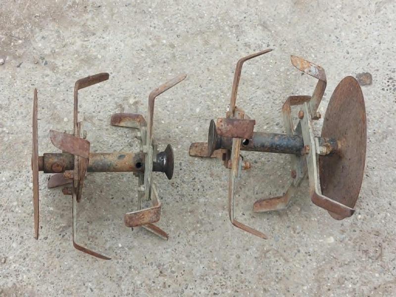 KF-04 kapálógép kapasor ( 4 tagos ) ( bontott ) komplett