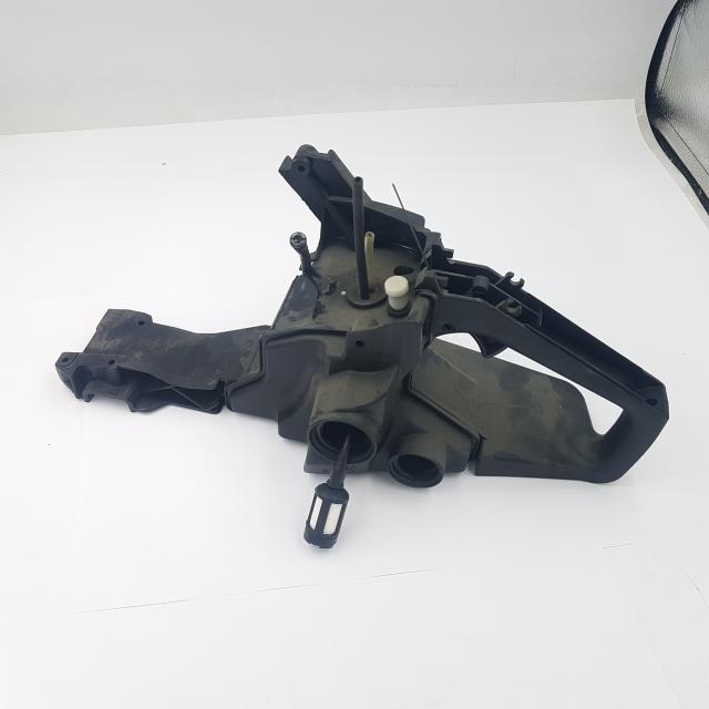 MTD GCS3800 láncfűrész markolat / benzintank