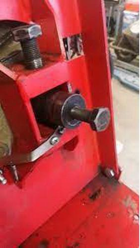 Négyütemű fűnyíró motor főtengely szakszerű egyengetése ( motorblokk megbontása nélkül )