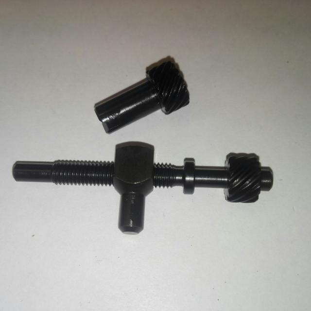 Oleo-Mac 941CX / GS410CX / GS44 / GS440 láncfűrész láncfeszítő