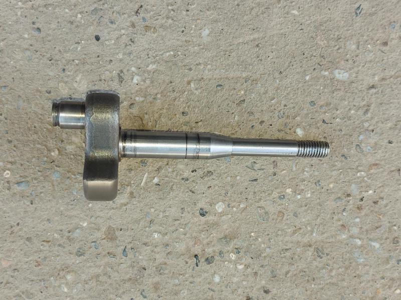 Oleo - Mac Sparta 25 / 250 / 26 fűkasza főtengely